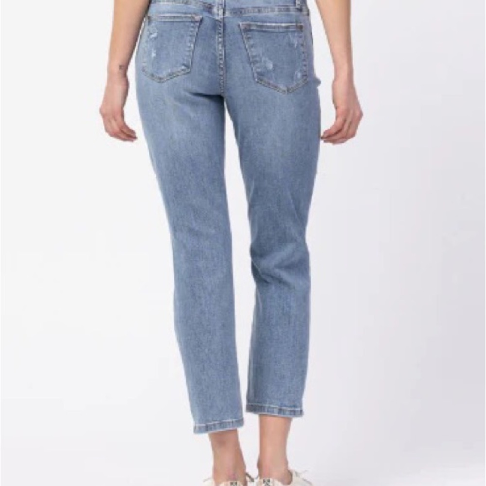 Judy Blue HIGH WAISTED LIGHT WASH DISTRESSED BOYFRIEND JEANS 5/27 - Picture 3 of 8